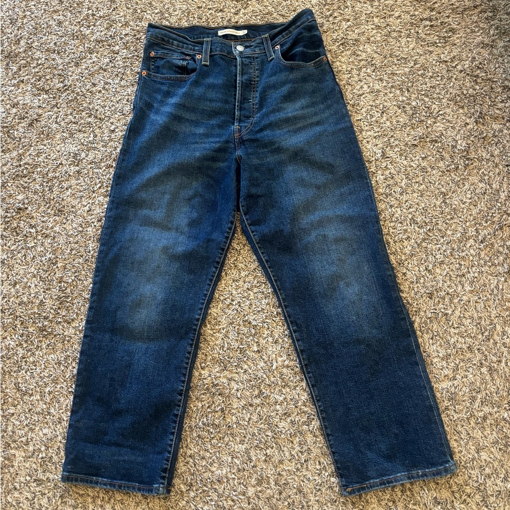 Levi’s cropped jeans